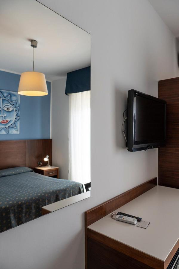 Hotel Mare Blu Francavilla Al Mare Exterior foto